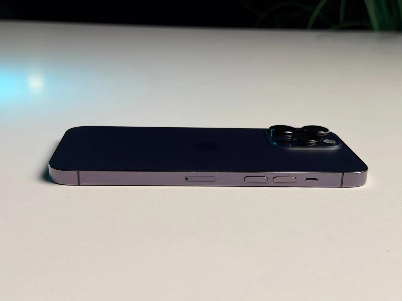 ВЖИВАНИЙ Б/У Apple iPhone 14 Pro Max 256GB Deep Purple (MQ9X3) - Стан: гарний | Акумулятор: 100% | Комплект: iPhone, кабель | Гарантія: 3 міс.