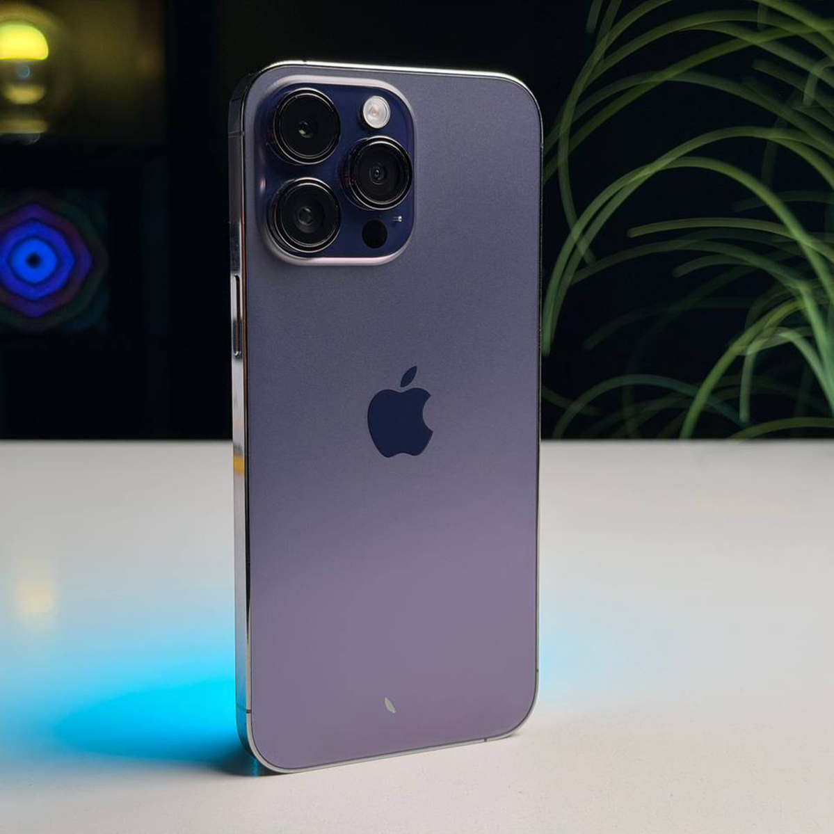 ВЖИВАНИЙ Б/У Apple iPhone 14 Pro Max 256GB Deep Purple (MQ9X3) - Стан: гарний | Акумулятор: 100% | Комплект: iPhone, кабель | Гарантія: 3 міс.