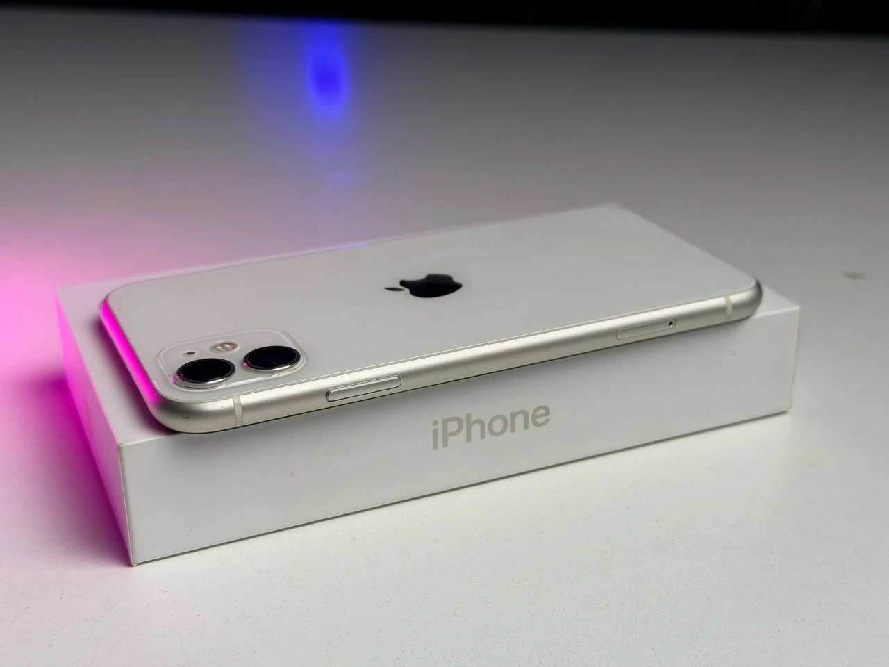 ВЖИВАНИЙ Б/У Apple iPhone 11 128GB White (MWLF2) - Стан: гарний | Акумулятор: 100% | Комплектація: повний | Гарантія: 3 міс.