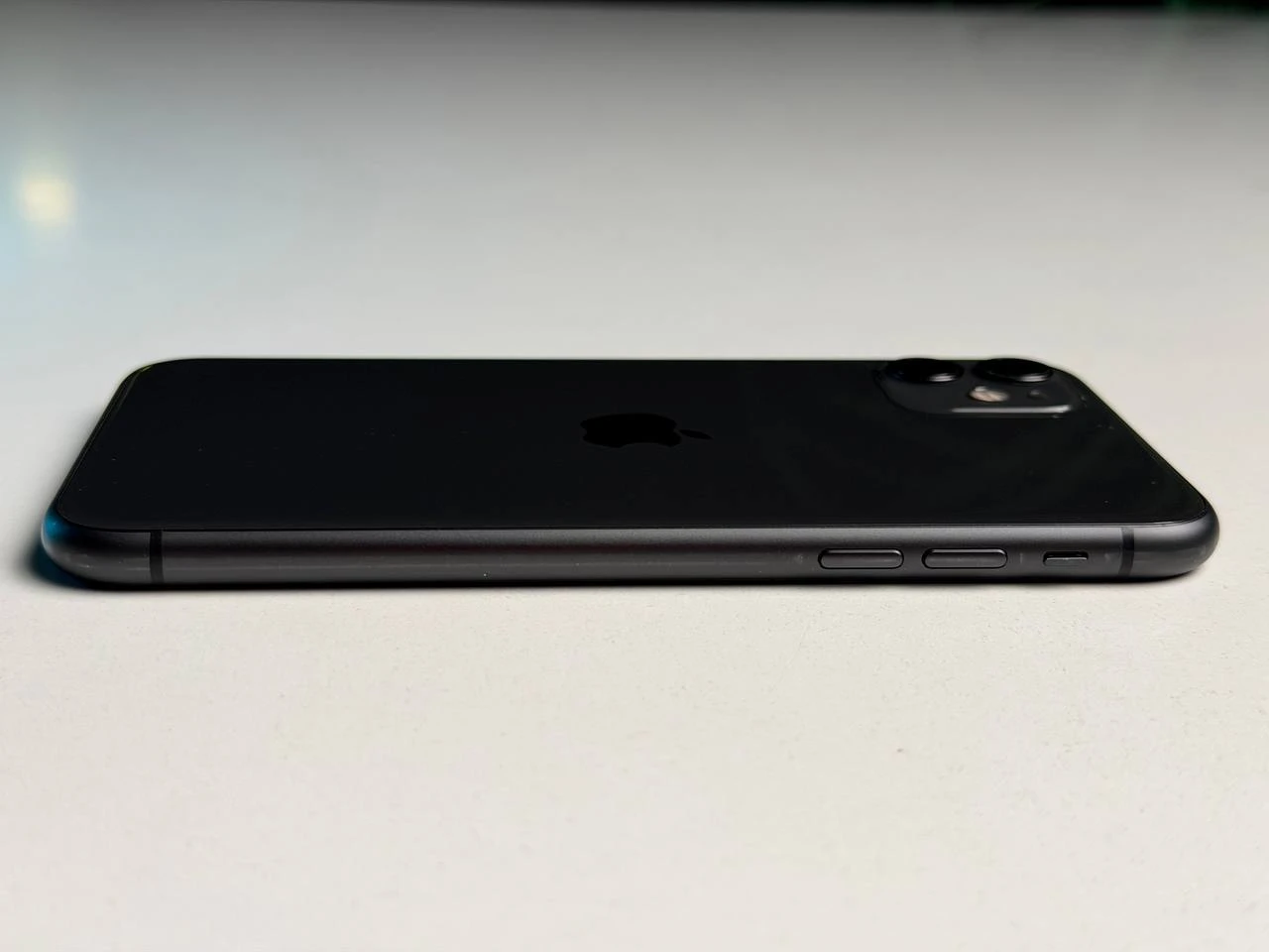 ВЖИВАНИЙ Б/У Apple iPhone 11 64GB Black (MWLT2) Full Box - Состояние: хороший | Аккумулятор: 100% | Комплектация: iPhone, кабель | Гарантия: 3 мес.