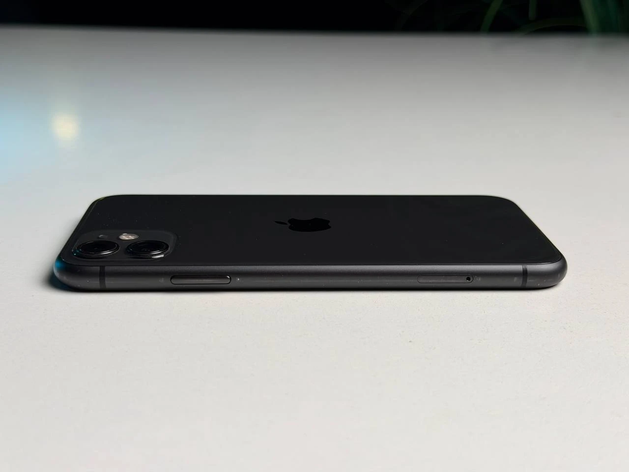 ВЖИВАНИЙ Б/У Apple iPhone 11 64GB Black (MWLT2) Full Box - Состояние: хороший | Аккумулятор: 100% | Комплектация: iPhone, кабель | Гарантия: 3 мес.