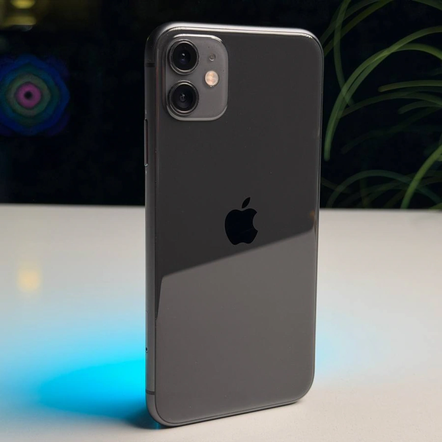 ВЖИВАНИЙ Б/У Apple iPhone 11 64GB Black (MWLT2) Full Box - Состояние: хороший | Аккумулятор: 100% | Комплектация: iPhone, кабель | Гарантия: 3 мес.
