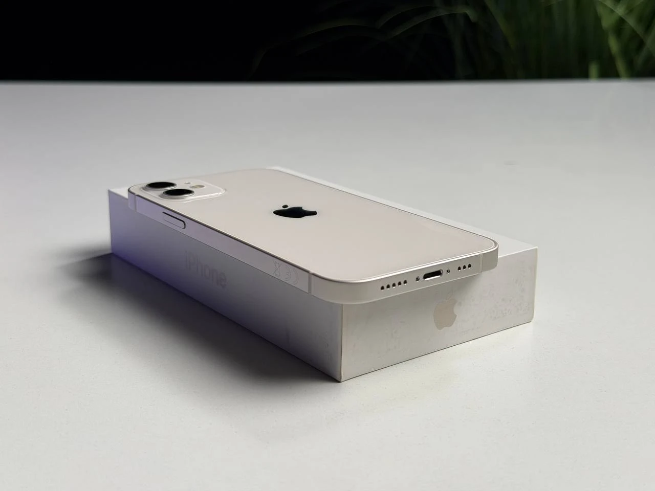 ВЖИВАНИЙ Б/У Apple iPhone 12 128GB White (MGHD3, MGJC3) - Стан: ідеальний | Акумулятор: 100% | Комплектація: повний | Гарантія: 3 міс.