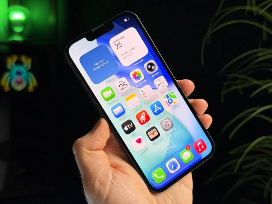 ВЖИВАНИЙ Б/У Apple iPhone 13 256GB Midnight (MLMU3, MLQ63) - Стан: гарний | Акумулятор: 100% | Комплектація: iPhone, кабель | Гарантія: 3 міс.