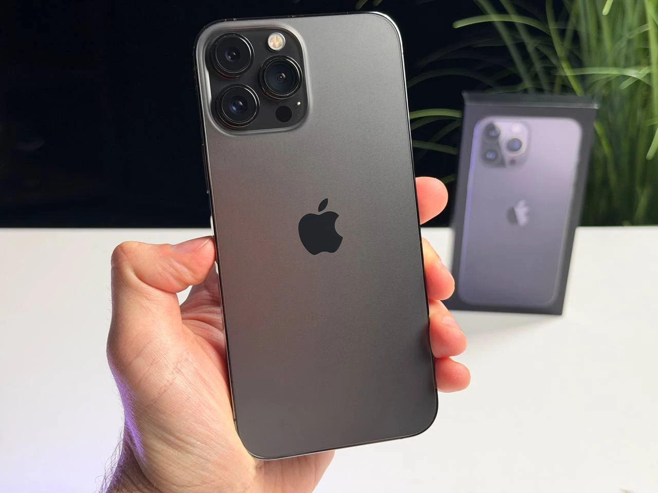 ВЖИВАНИЙ Б/У Apple iPhone 13 Pro Max 256GB Graphite (MLKR3, MLLA3) - Стан: гарний | Акумулятор: 100% | Комплектація: повний | Гарантія: 3 міс.