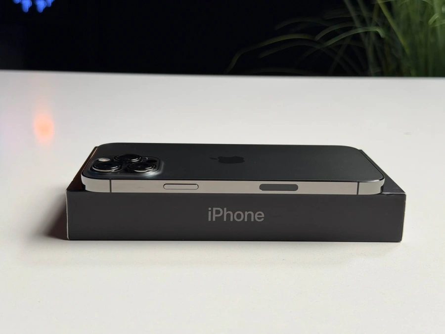 ВЖИВАНИЙ Б/У Apple iPhone 13 Pro Max 256GB Graphite (MLKR3, MLLA3) - Стан: гарний | Акумулятор: 100% | Комплектація: повний | Гарантія: 3 міс.