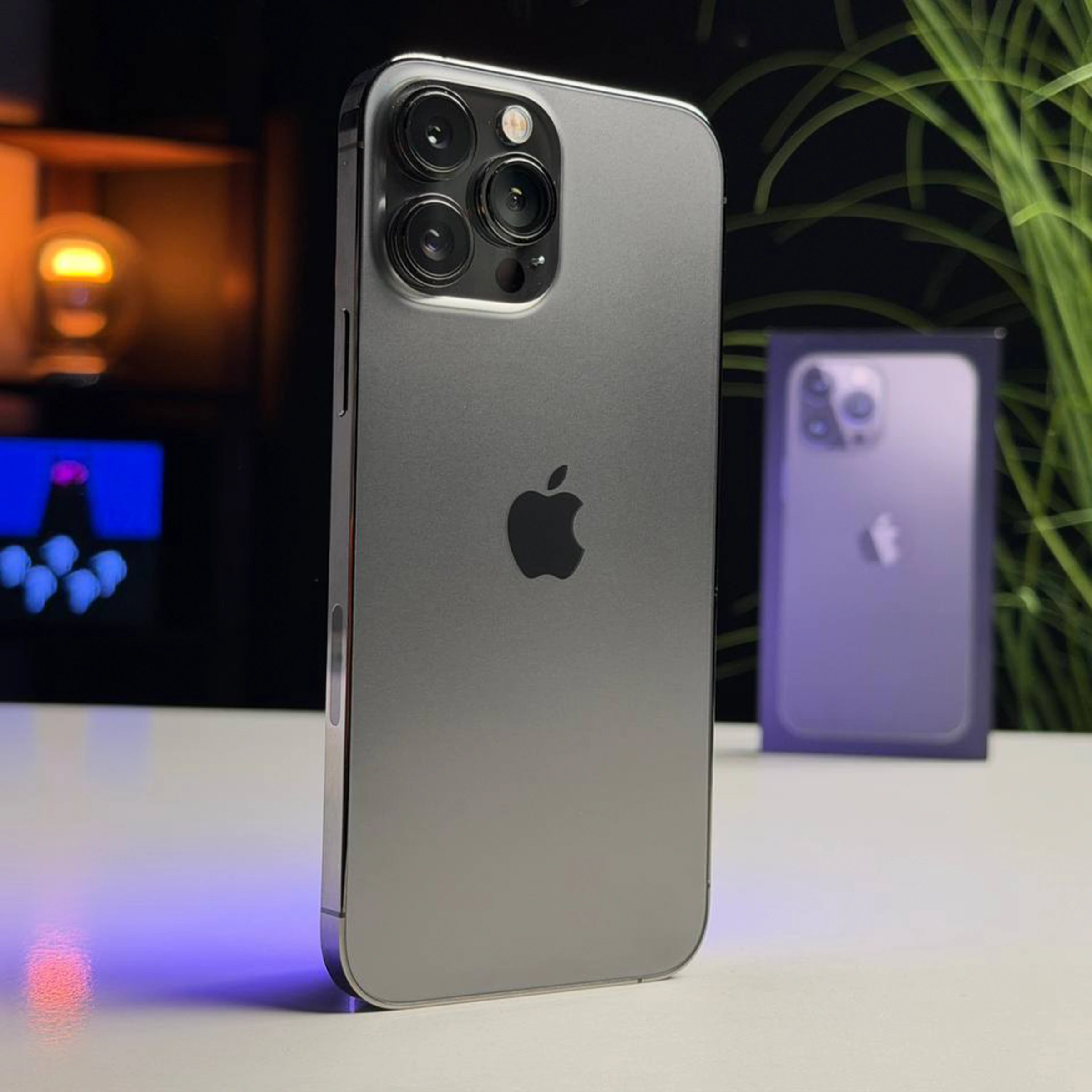 ВЖИВАНИЙ Б/У Apple iPhone 13 Pro Max 256GB Graphite (MLKR3, MLLA3) - Стан: гарний | Акумулятор: 100% | Комплектація: повний | Гарантія: 3 міс.