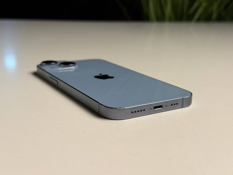 ВЖИВАНИЙ Б/У Apple iPhone 14 128GB Blue (MPVN3) - Стан: гарний | Акумулятор: 100% | Комплектація: iPhone, кабель | Гарантія: 3 міс.
