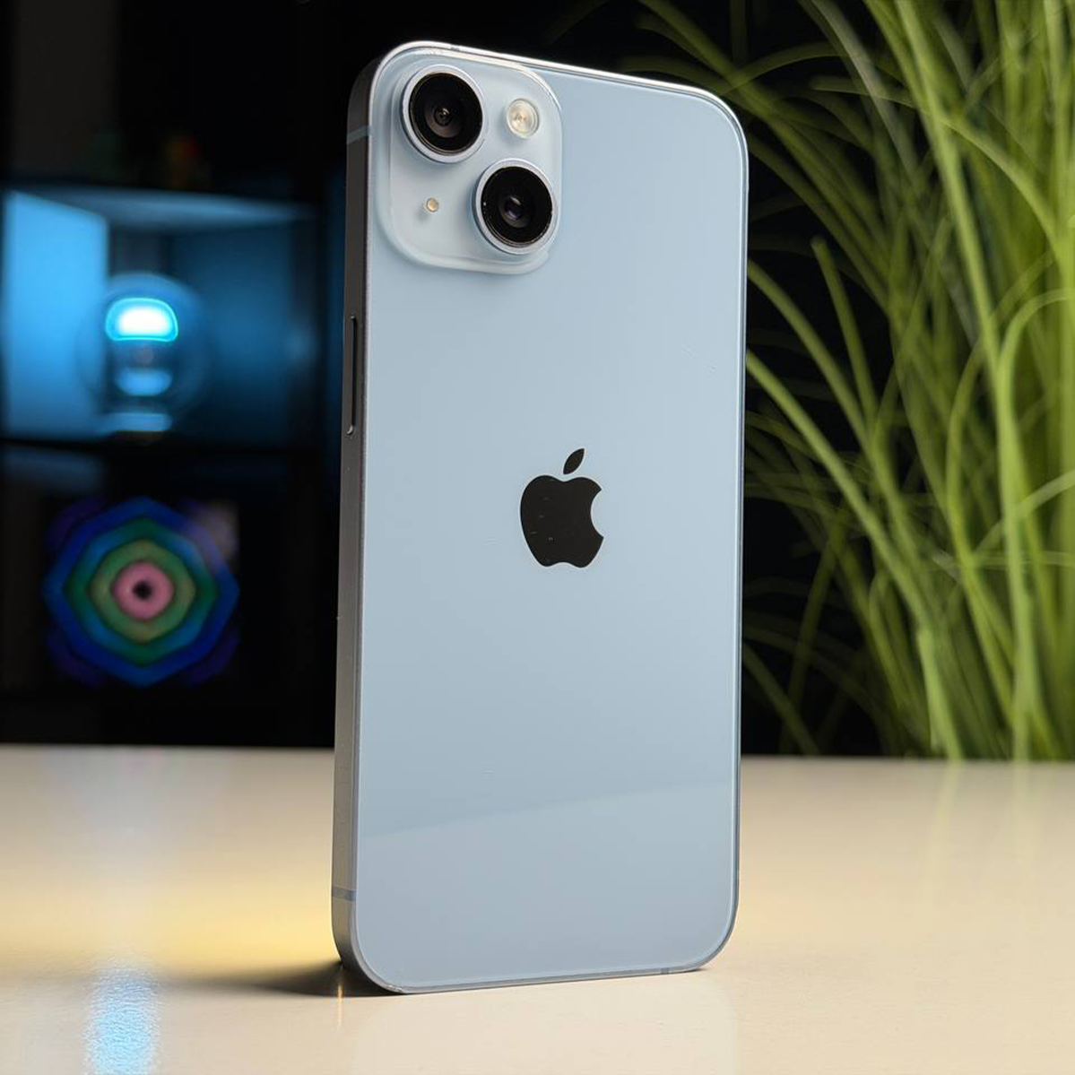 ВЖИВАНИЙ Б/У Apple iPhone 14 128GB Blue (MPVN3) - Стан: гарний | Акумулятор: 100% | Комплектація: iPhone, кабель | Гарантія: 3 міс.