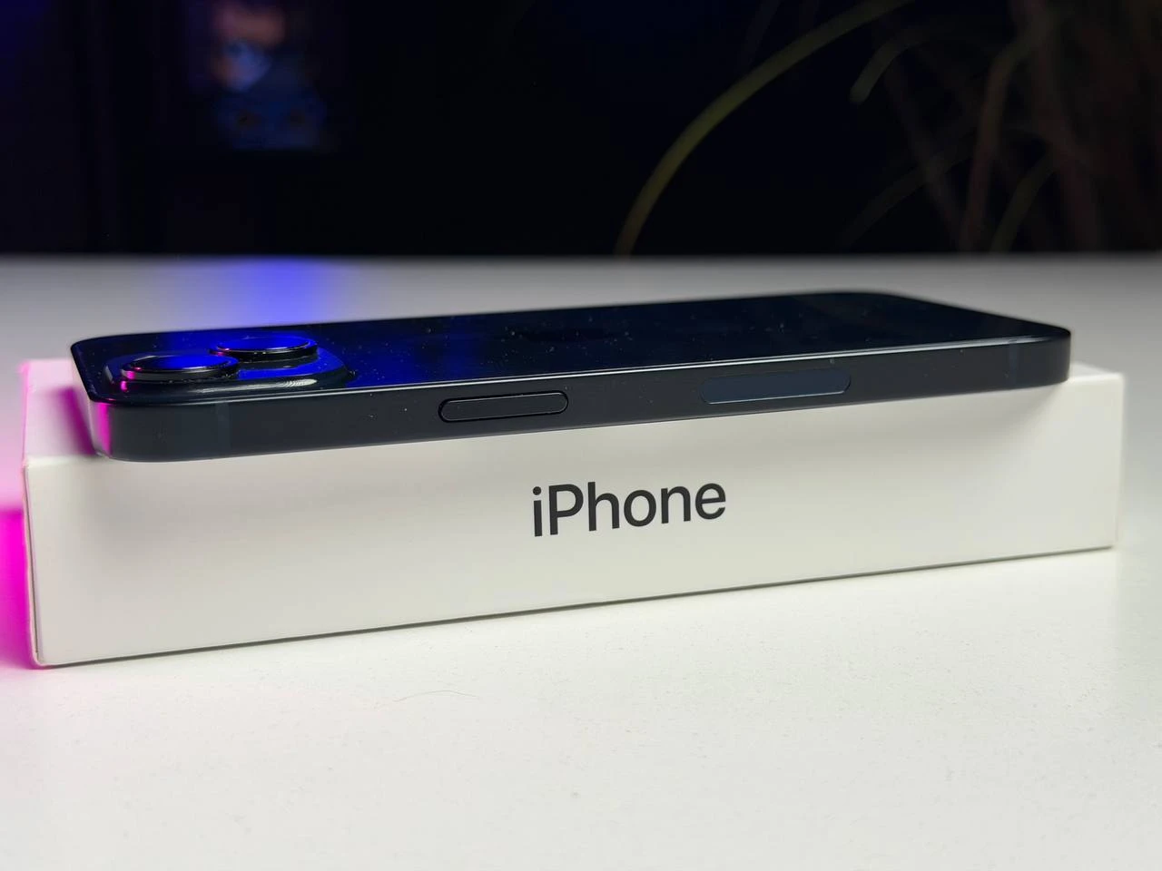 ВЖИВАНИЙ Б/У Apple iPhone 14 128GB Midnight eSim (MPUA3) - Стан: гарний | Акумулятор: 100% | Комплектація: повний | Гарантія: 3 міс.