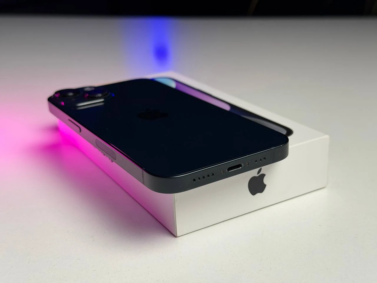 ВЖИВАНИЙ Б/У Apple iPhone 14 128GB Midnight eSim (MPUA3) - Стан: гарний | Акумулятор: 100% | Комплектація: повний | Гарантія: 3 міс.
