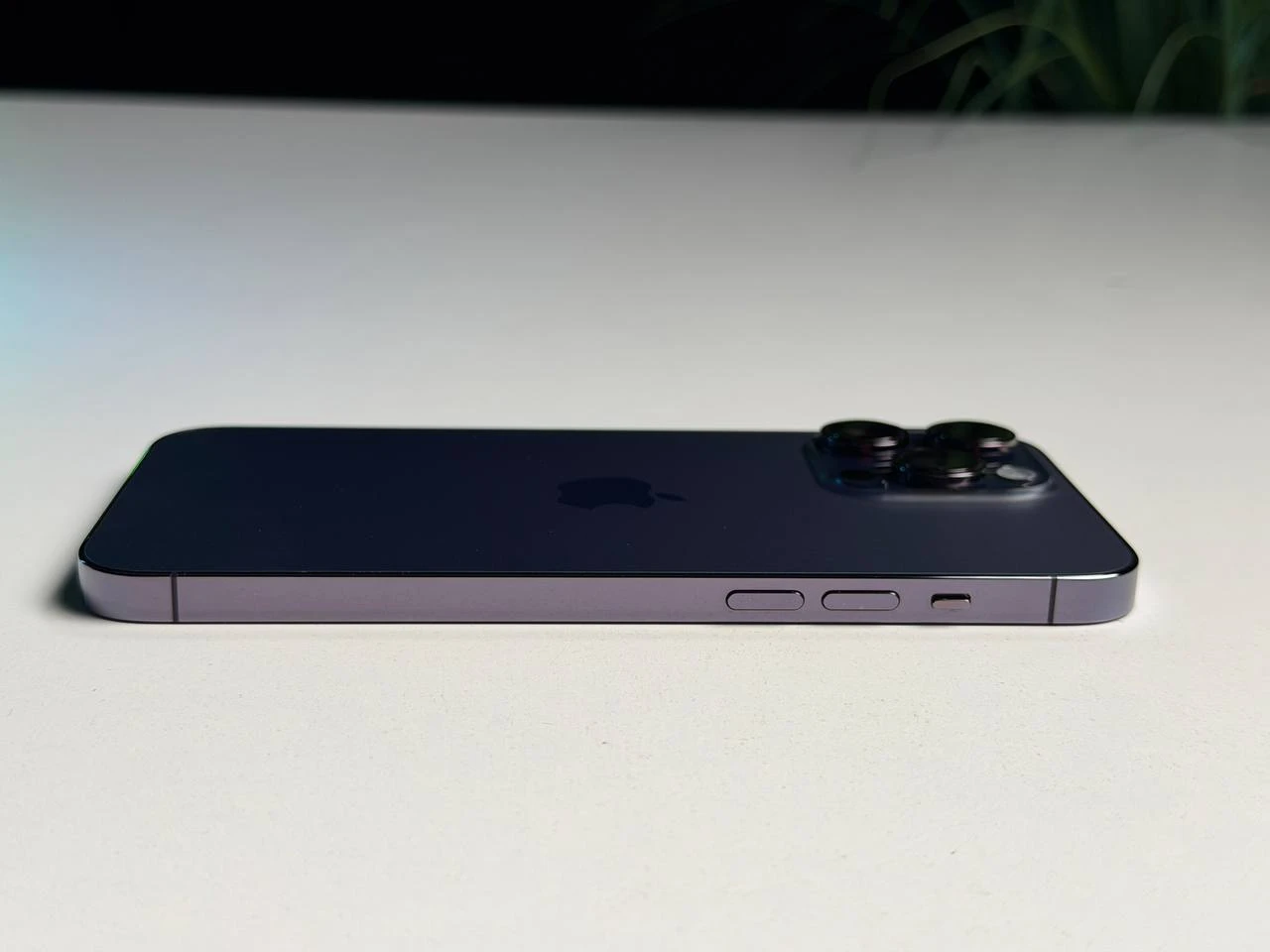 ВЖИВАНИЙ Б/У Apple iPhone 14 Pro Max 128GB Deep Purple eSim (MQ8R3) - Стан: гарний | Акумулятор: 100% | Комплектація: iPhone, кабель | Гарантія: 3 міс.