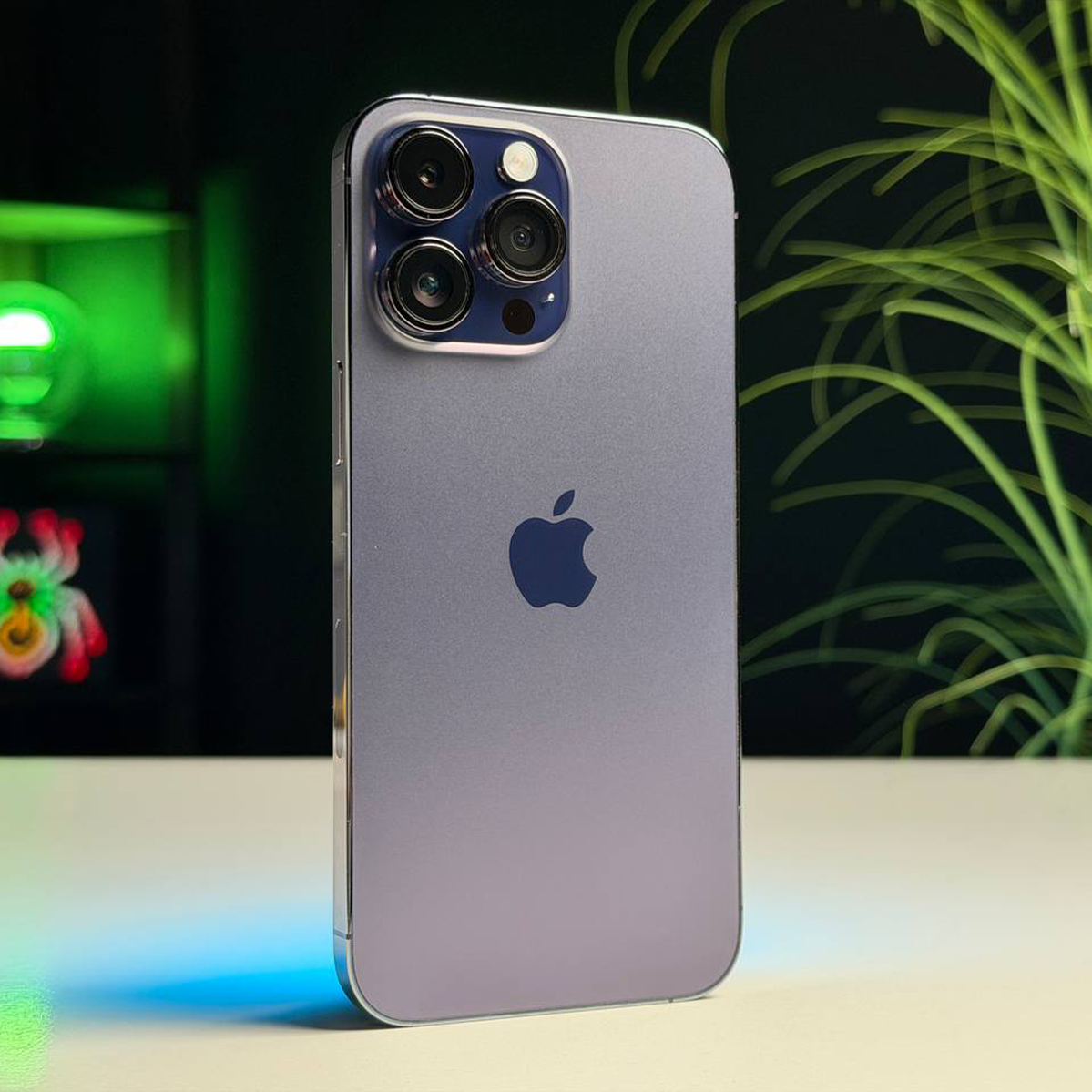ВЖИВАНИЙ Б/У Apple iPhone 14 Pro Max 128GB Deep Purple eSim (MQ8R3) - Стан: гарний | Акумулятор: 100% | Комплектація: iPhone, кабель | Гарантія: 3 міс.