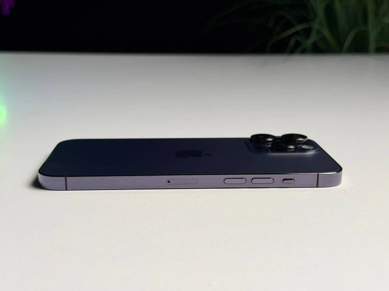 ВЖИВАНИЙ Б/У Apple iPhone 14 Pro Max 256GB Deep Purple (MQ9X3) - Стан: гарний | Акумулятор: 100% | Комплектація: iPhone, кабель | Гарантія: 3 міс.