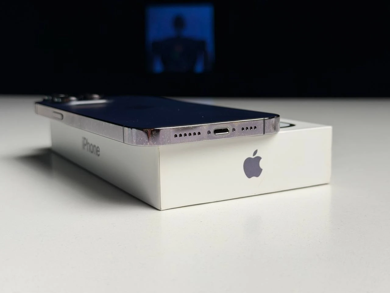 ВЖИВАНИЙ Б/У Apple iPhone 14 Pro Max 256GB Deep Purple (MQ9X3) - Состояние: удовлетворительный | Аккумулятор: 100% | Комплектация: полный | Гарантия: 3 мес.