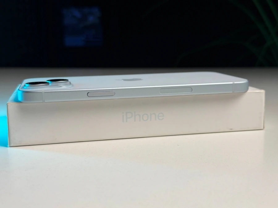 ВЖИВАНИЙ Б/У Apple iPhone 15 Plus 128GB Blue eSim (MTXV3) - Стан: гарний | Акумулятор: 89% | Комплектація: повний | Гарантія: 3 міс.