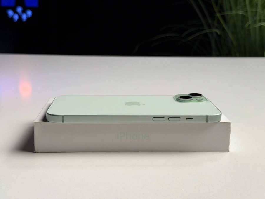 ВЖИВАНИЙ Б/У Apple iPhone 15 Plus 128GB Green eSim (MTXW3) - Стан: гарний | Акумулятор: 100% | Комплектація: повний | Гарантія: 3 міс.