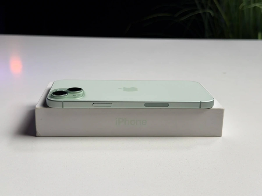 ВЖИВАНИЙ Б/У Apple iPhone 15 Plus 128GB Green eSim (MTXW3) - Стан: гарний | Акумулятор: 100% | Комплектація: повний | Гарантія: 3 міс.