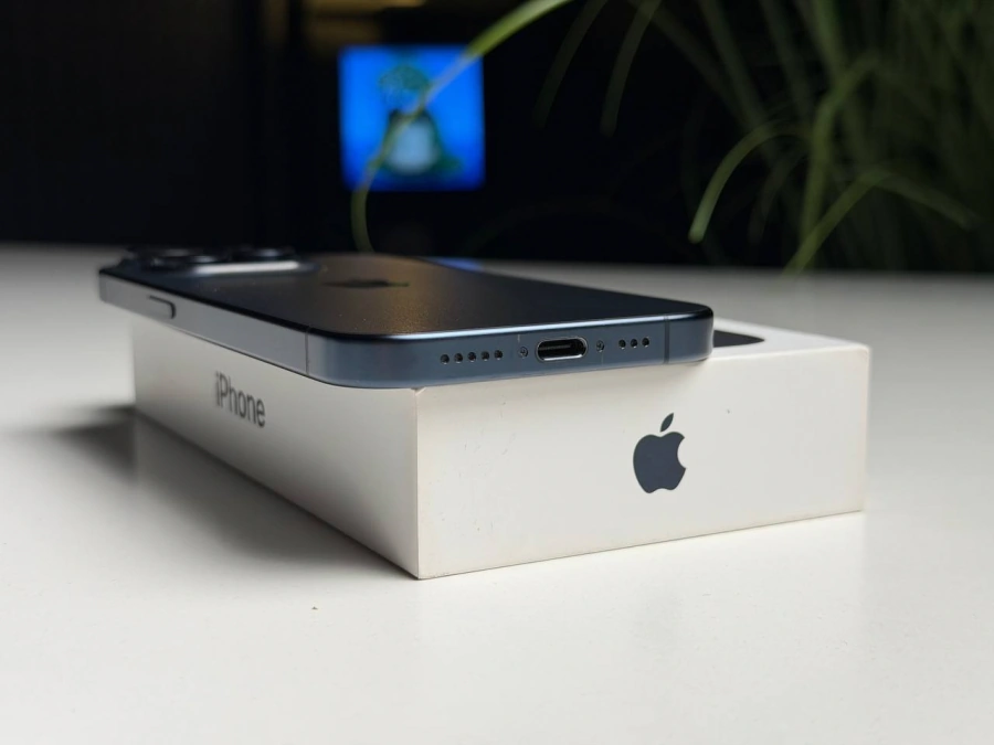 ВЖИВАНИЙ Б/У Apple iPhone 15 Pro 128GB Blue Titanium (MTV03) - Стан: гарний | Акумулятор: 100% | Комплектація: повний | Гарантія: 3 міс.