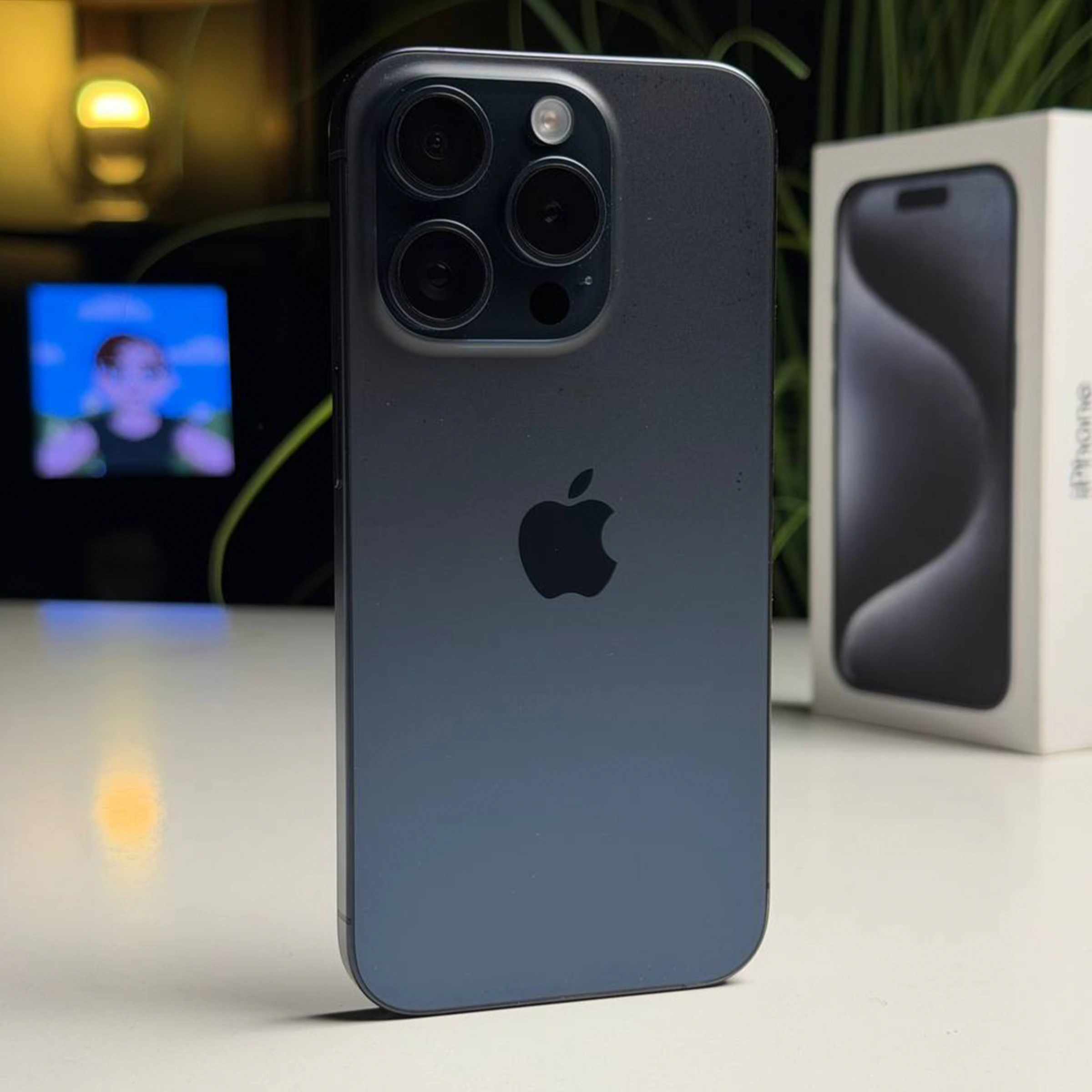 ВЖИВАНИЙ Б/У Apple iPhone 15 Pro 128GB Blue Titanium (MTV03) - Стан: гарний | Акумулятор: 100% | Комплектація: повний | Гарантія: 3 міс.