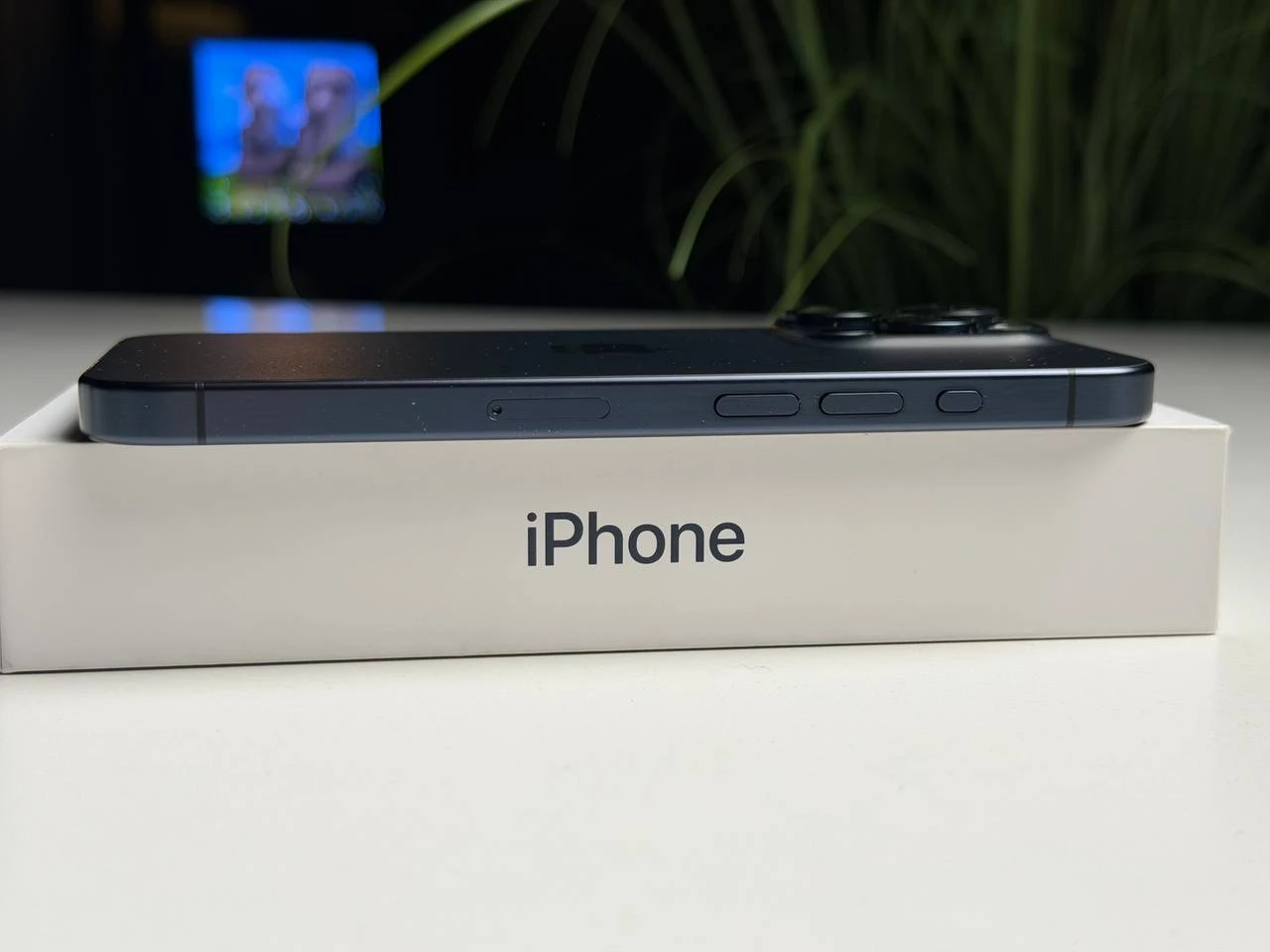 ВЖИВАНИЙ Б/У Apple iPhone 15 Pro 256GB Blue Titanium (MTV63) - Состояние: хороший | Аккумулятор: 100% | Комплектация: полный | Гарантия: 3 мес.