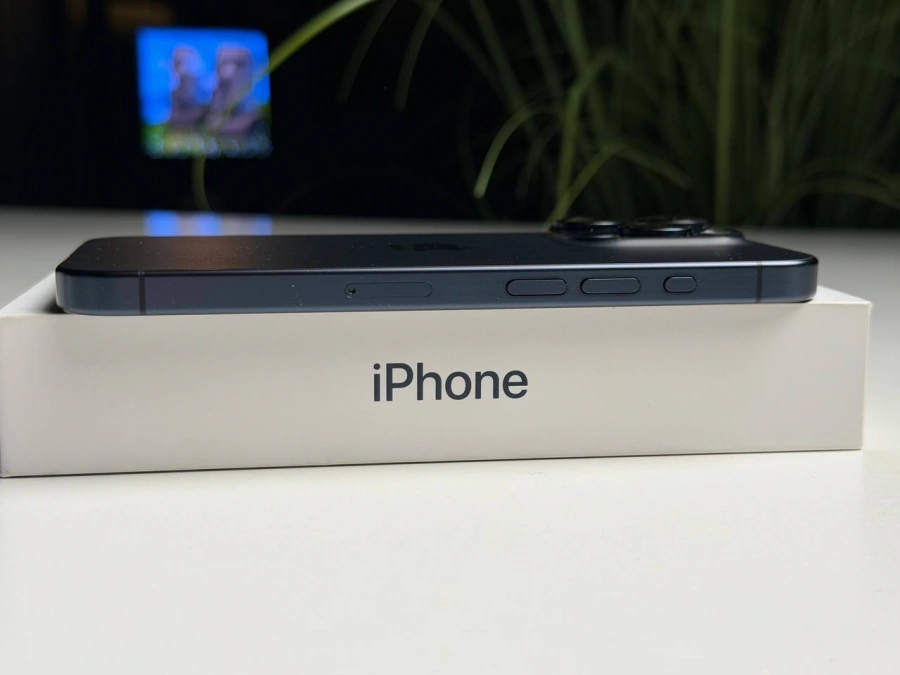 ВЖИВАНИЙ Б/У Apple iPhone 15 Pro 256GB Blue Titanium (MTV63) - Состояние: хороший | Аккумулятор: 100% | Комплектация: полный | Гарантия: 3 мес.