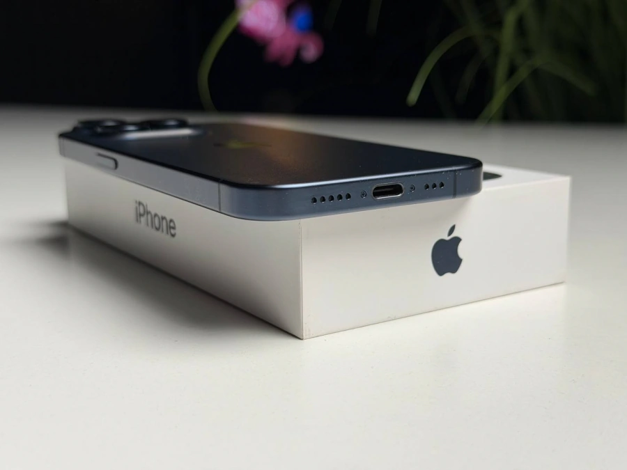 ВЖИВАНИЙ Б/У Apple iPhone 15 Pro 256GB Blue Titanium (MTV63) - Состояние: хороший | Аккумулятор: 100% | Комплектация: полный | Гарантия: 3 мес.