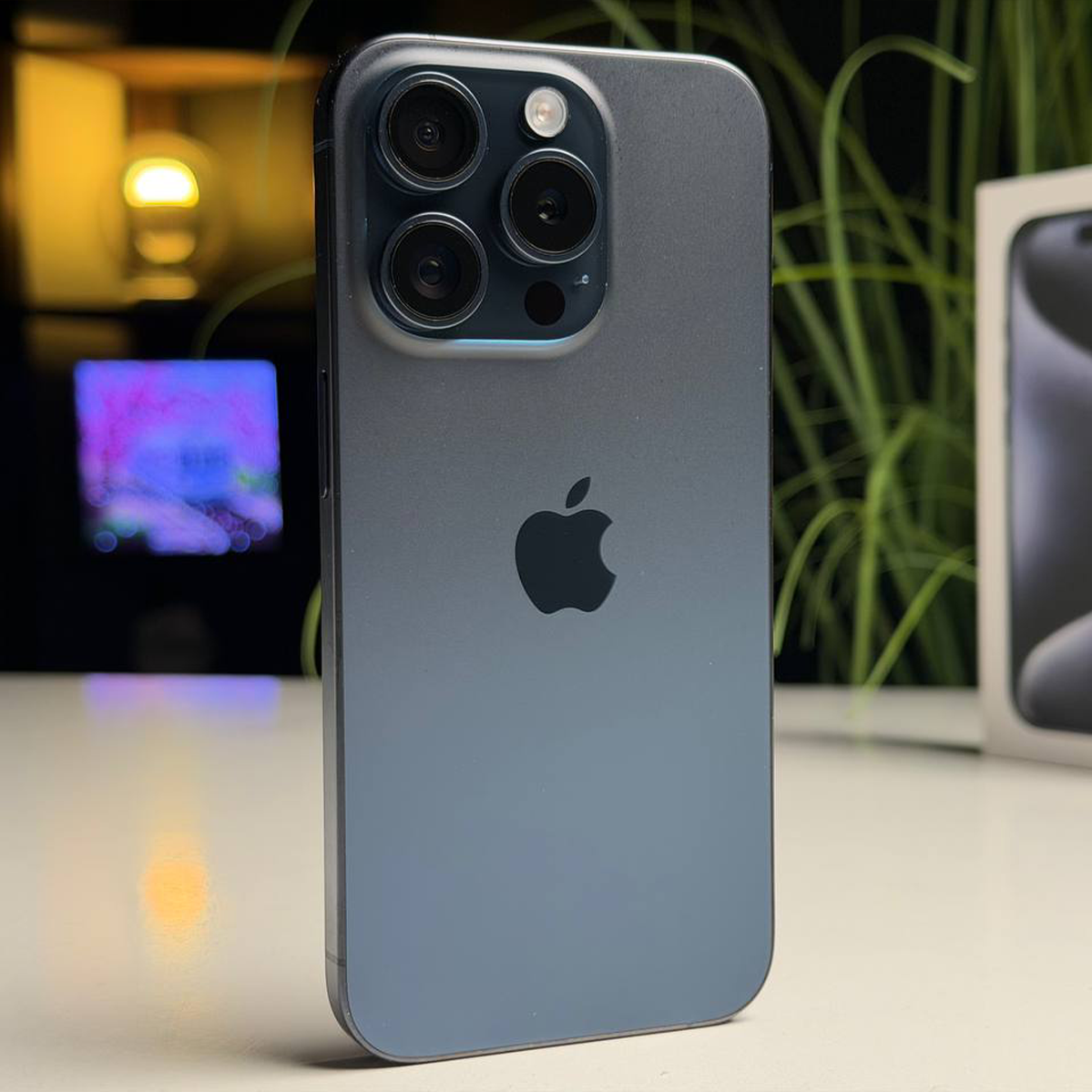 ВЖИВАНИЙ Б/У Apple iPhone 15 Pro 256GB Blue Titanium (MTV63) - Состояние: хороший | Аккумулятор: 100% | Комплектация: полный | Гарантия: 3 мес.