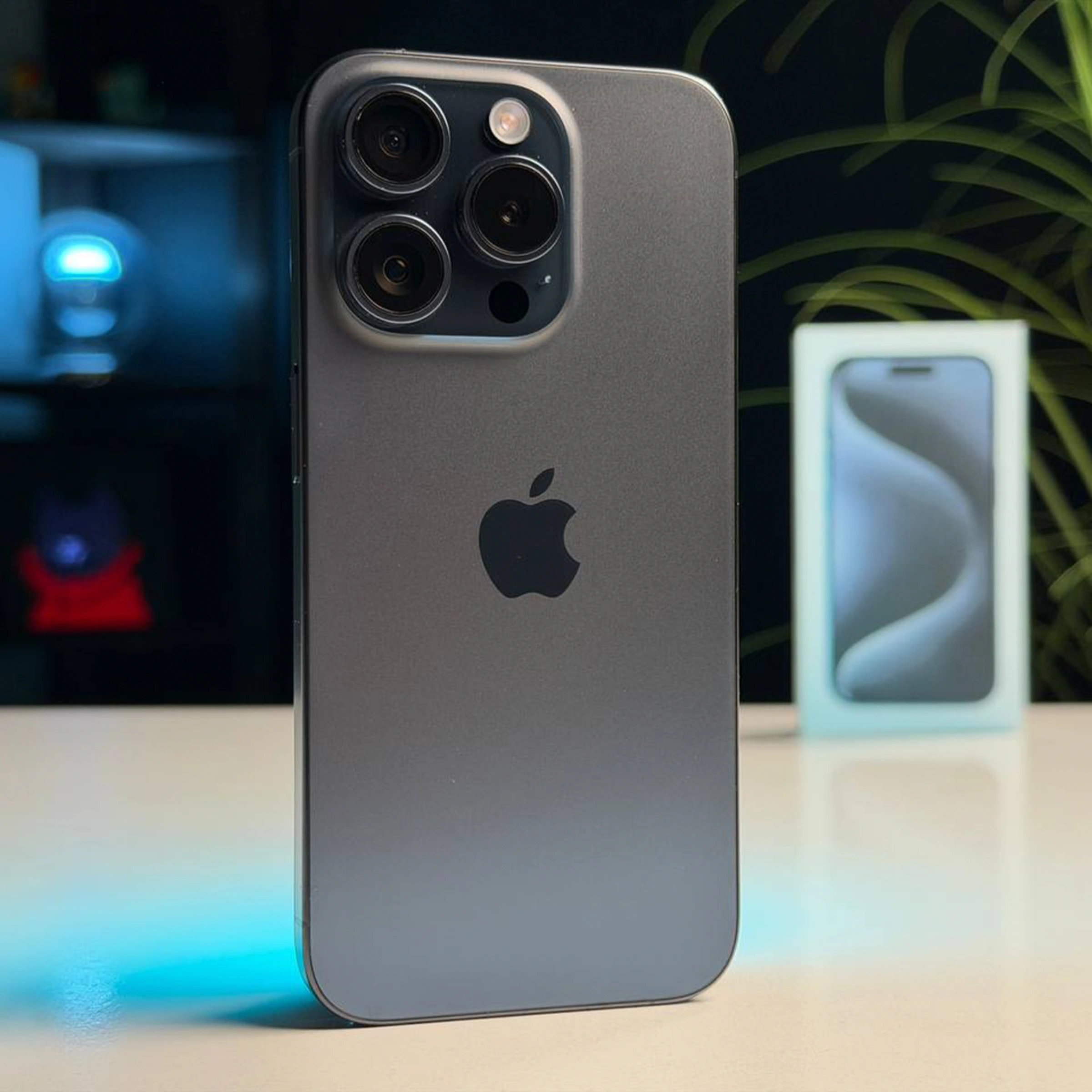 ВЖИВАНИЙ Б/У Apple iPhone 15 Pro 512GB Blue Titanium (MTVA3) - Состояние: хороший | Аккумулятор: 87% | Комплектация: полный | Гарантия: 3 мес.
