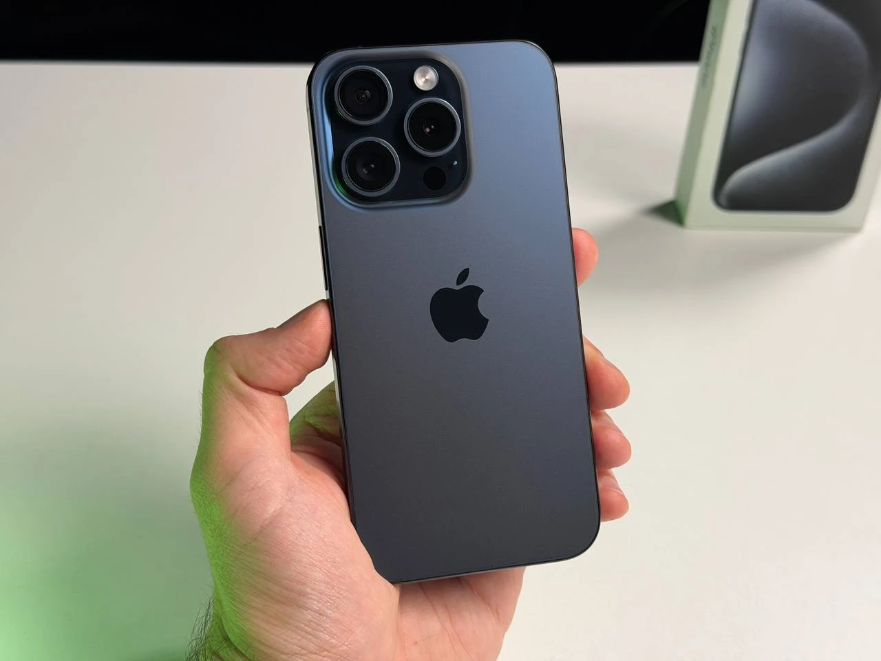 ВЖИВАНИЙ Б/У Apple iPhone 15 Pro 512GB Blue Titanium (MTVA3) - Стан: ідеальний | Акумулятор: 90% | Комплектація: повний | Гарантія: 3 міс.