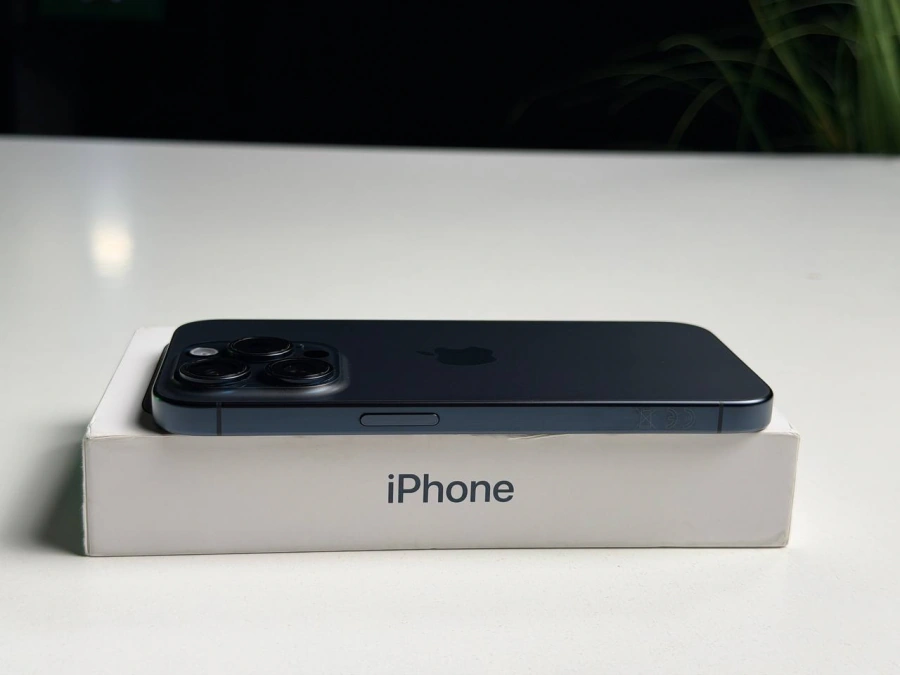 ВЖИВАНИЙ Б/У Apple iPhone 15 Pro 512GB Blue Titanium (MTVA3) - Стан: ідеальний | Акумулятор: 90% | Комплектація: повний | Гарантія: 3 міс.