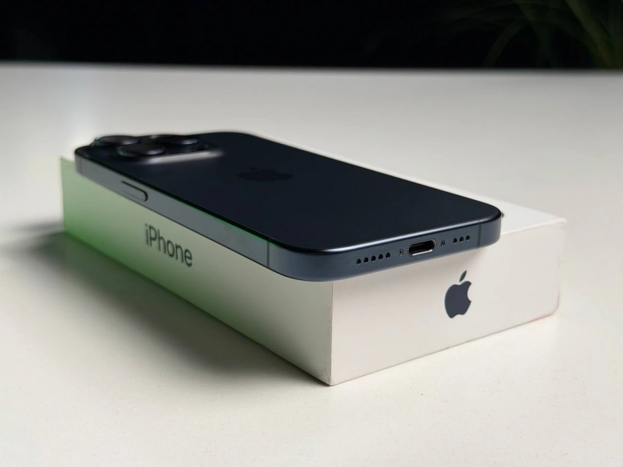 ВЖИВАНИЙ Б/У Apple iPhone 15 Pro 512GB Blue Titanium (MTVA3) - Стан: ідеальний | Акумулятор: 90% | Комплектація: повний | Гарантія: 3 міс.