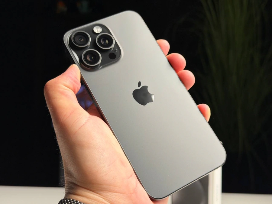 ВЖИВАНИЙ Б/У Apple iPhone 15 Pro Max 1TB Black Titanium (MU7G3) - Стан: гарний | Акумулятор: 100% | Комплектація: повний | Гарантія: 3 міс.