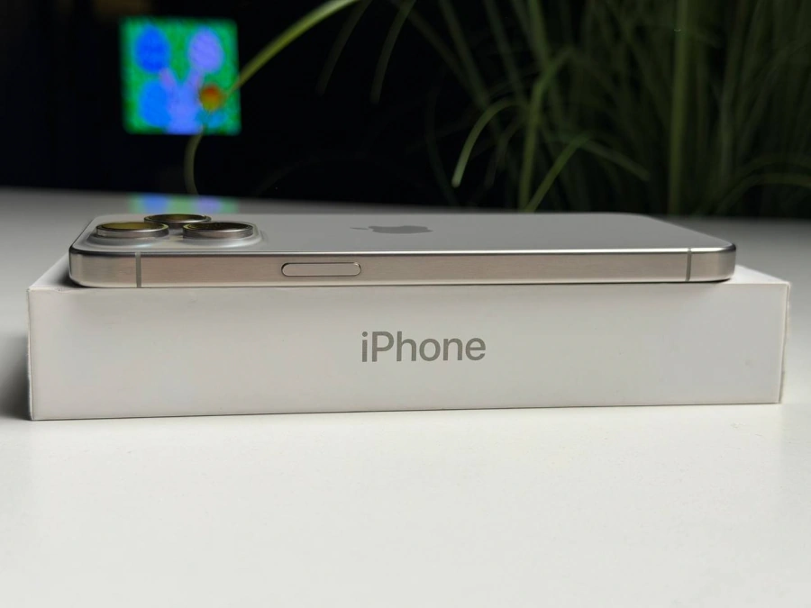 ВЖИВАНИЙ Б/У Apple iPhone 15 Pro Max 256GB Natural Titanium (MU793) - Состояние: хороший | Аккумулятор: 100% | Комплектация: полный | Гарантия: 3 мес.