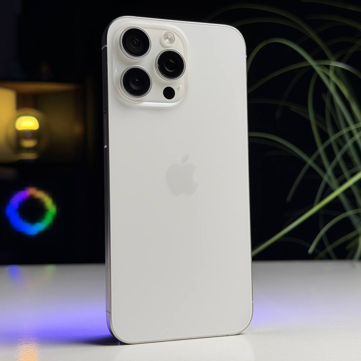 ВЖИВАНИЙ Б/У Apple iPhone 15 Pro Max 256GB White Titanium (MU783) - Стан: гарний | Акумулятор: 87% | Комплектація: iPhone, кабель | Гарантія: 3 міс.