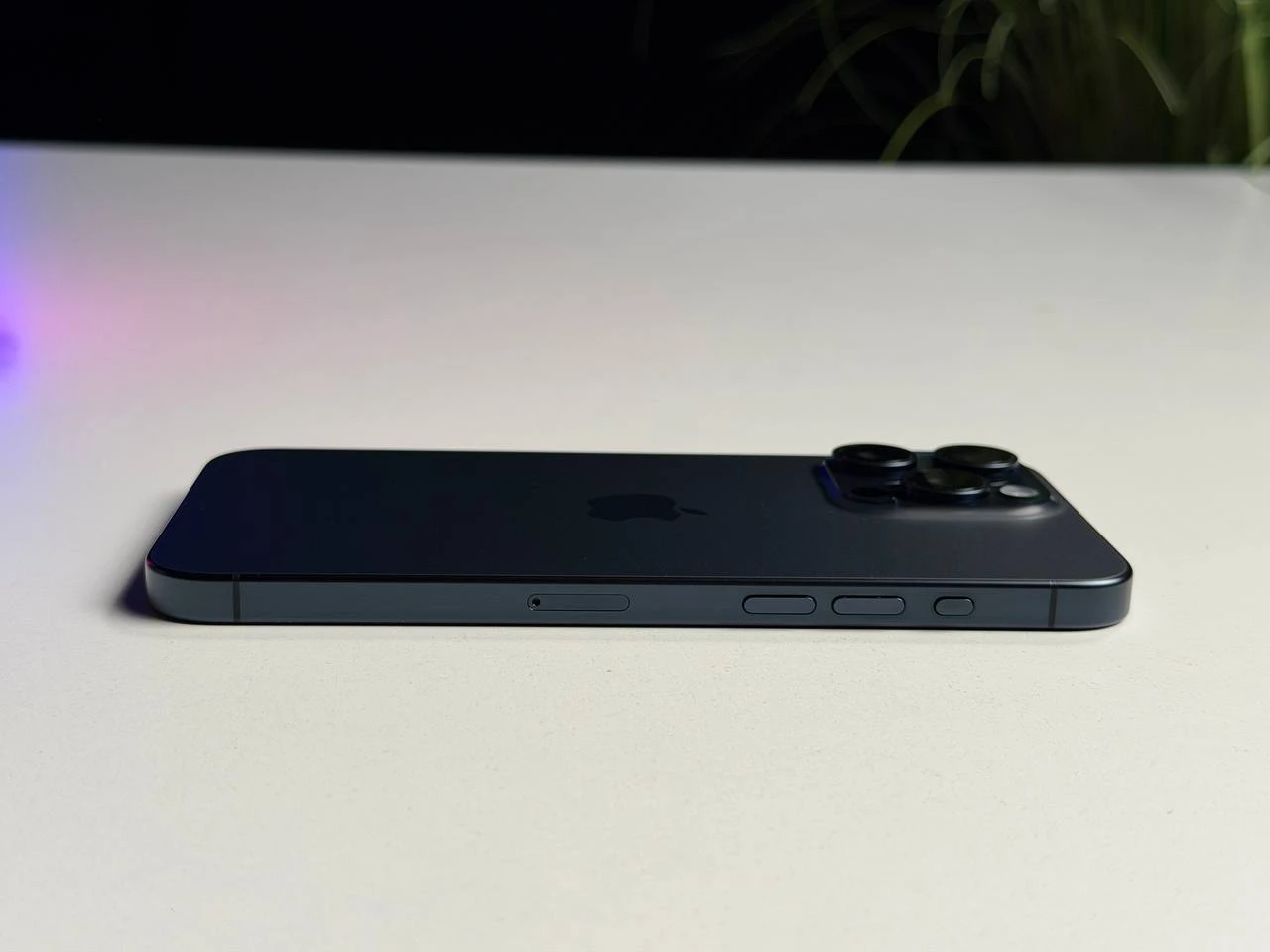 ВЖИВАНИЙ Б/У Apple iPhone 15 Pro Max 512GB Blue Titanium (MU7F3) - Стан: гарний | Акумулятор: 100% | Комплектація: iPhone, кабель | Гарантія: 3 міс.