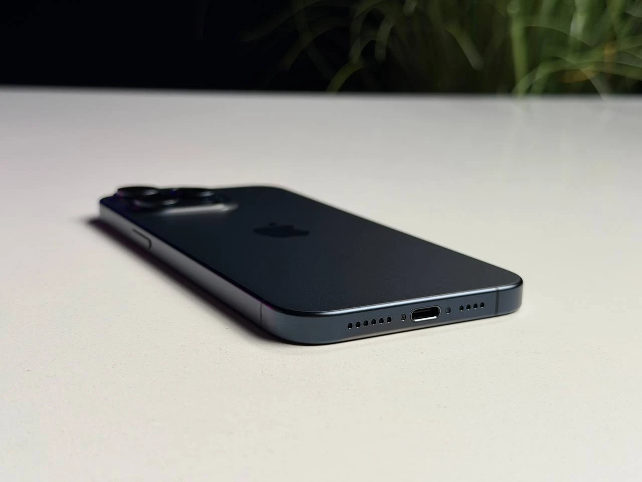 ВЖИВАНИЙ Б/У Apple iPhone 15 Pro Max 512GB Blue Titanium (MU7F3) - Стан: гарний | Акумулятор: 100% | Комплектація: iPhone, кабель | Гарантія: 3 міс.