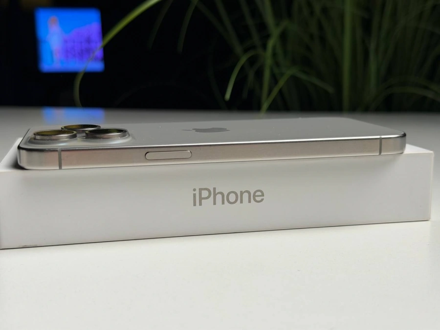 ВЖИВАНИЙ Б/У Apple iPhone 15 Pro Max 512GB Natural Titanium (MU7E3) - Состояние: хороший | Аккумулятор: 100% | Комплектация: полный | Гарантия: 3 мес.