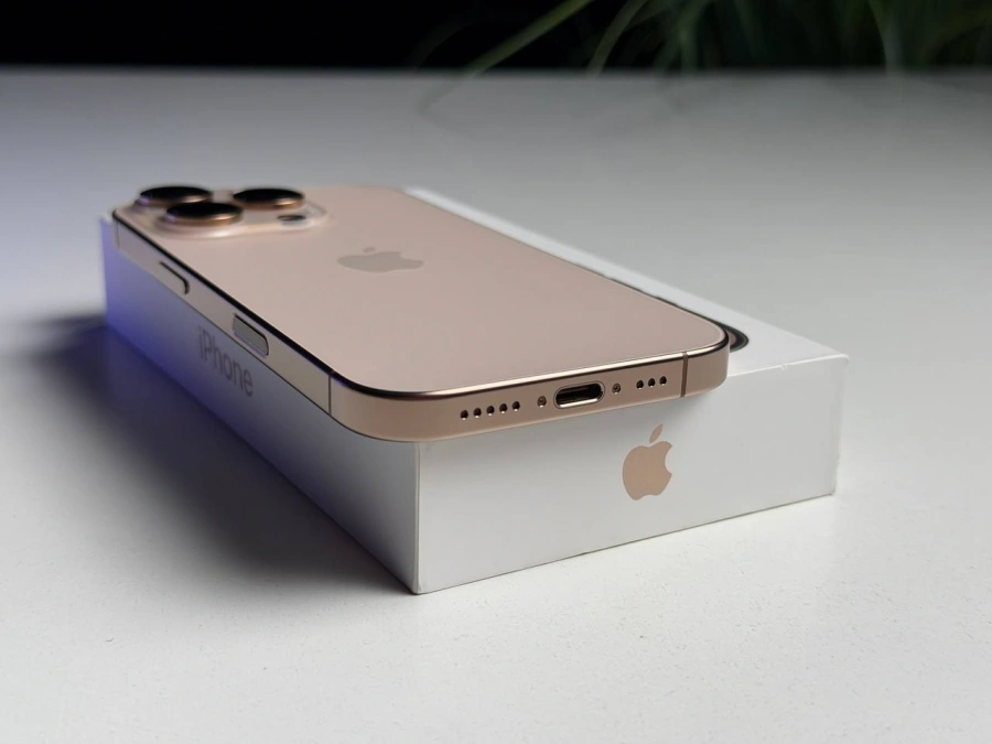 ВЖИВАНИЙ Б/У Apple iPhone 16 Pro 128GB Desert Titanium (MYNF3) - Стан: гарний | Акумулятор: 91% | Комплектація: повний | Гарантія: 3 міс.