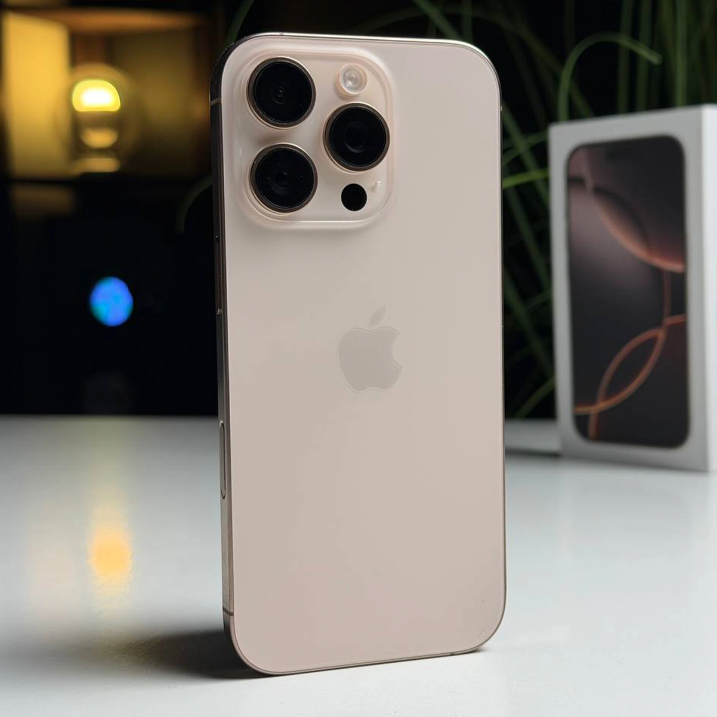 ВЖИВАНИЙ Б/У Apple iPhone 16 Pro 128GB Desert Titanium (MYNF3) - Стан: гарний | Акумулятор: 95% | Комплектація: повний | Гарантія: 3 міс.