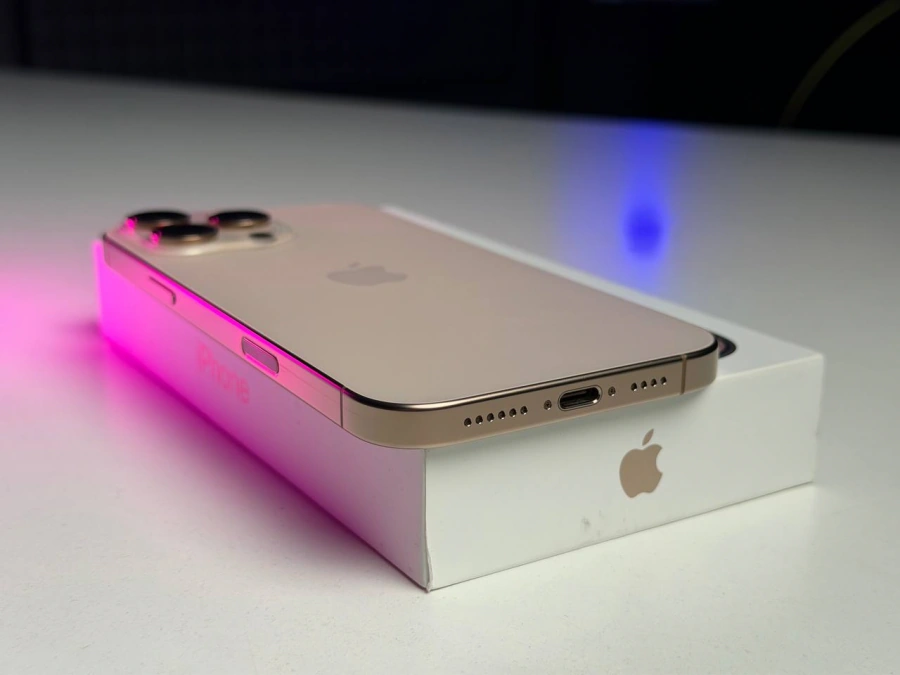 ВЖИВАНИЙ Б/У Apple iPhone 16 Pro Max 512GB Desert Titanium (MYX23) - Стан: гарний | Акумулятор: 97% | Комплектація: повний | Гарантія: 3 міс.