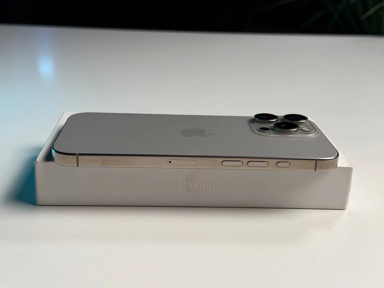 ВЖИВАНИЙ Б/У Apple iPhone 16 Pro Max 512GB Natural Titanium (MYX33) - Состояние: хороший | Аккумулятор: 97% | Комплектация: полный | Гарантия: 3 мес.
