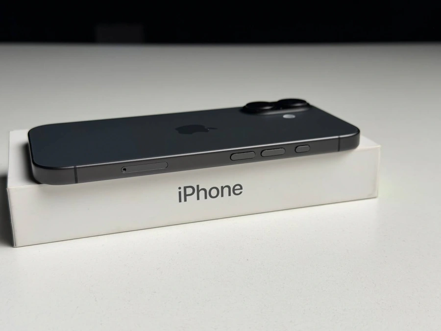 ВЖИВАНИЙ Б/У Apple iPhone 17 256GB Black (MG6J4) - Состояние: хороший | Аккумулятор: 100% | Комплектация: полный | Гарантия: 3 мес.