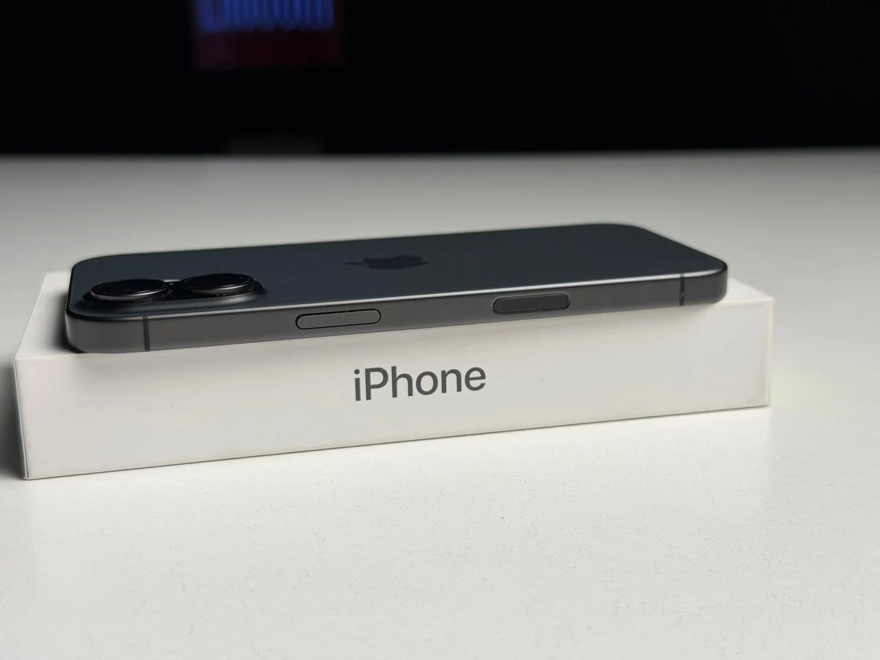 ВЖИВАНИЙ Б/У Apple iPhone 17 256GB Black (MG6J4) - Состояние: хороший | Аккумулятор: 100% | Комплектация: полный | Гарантия: 3 мес.