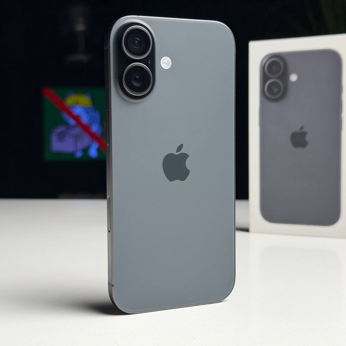 ВЖИВАНИЙ Б/У Apple iPhone 17 256GB Black (MG6J4) - Состояние: хороший | Аккумулятор: 100% | Комплектация: полный | Гарантия: 3 мес.