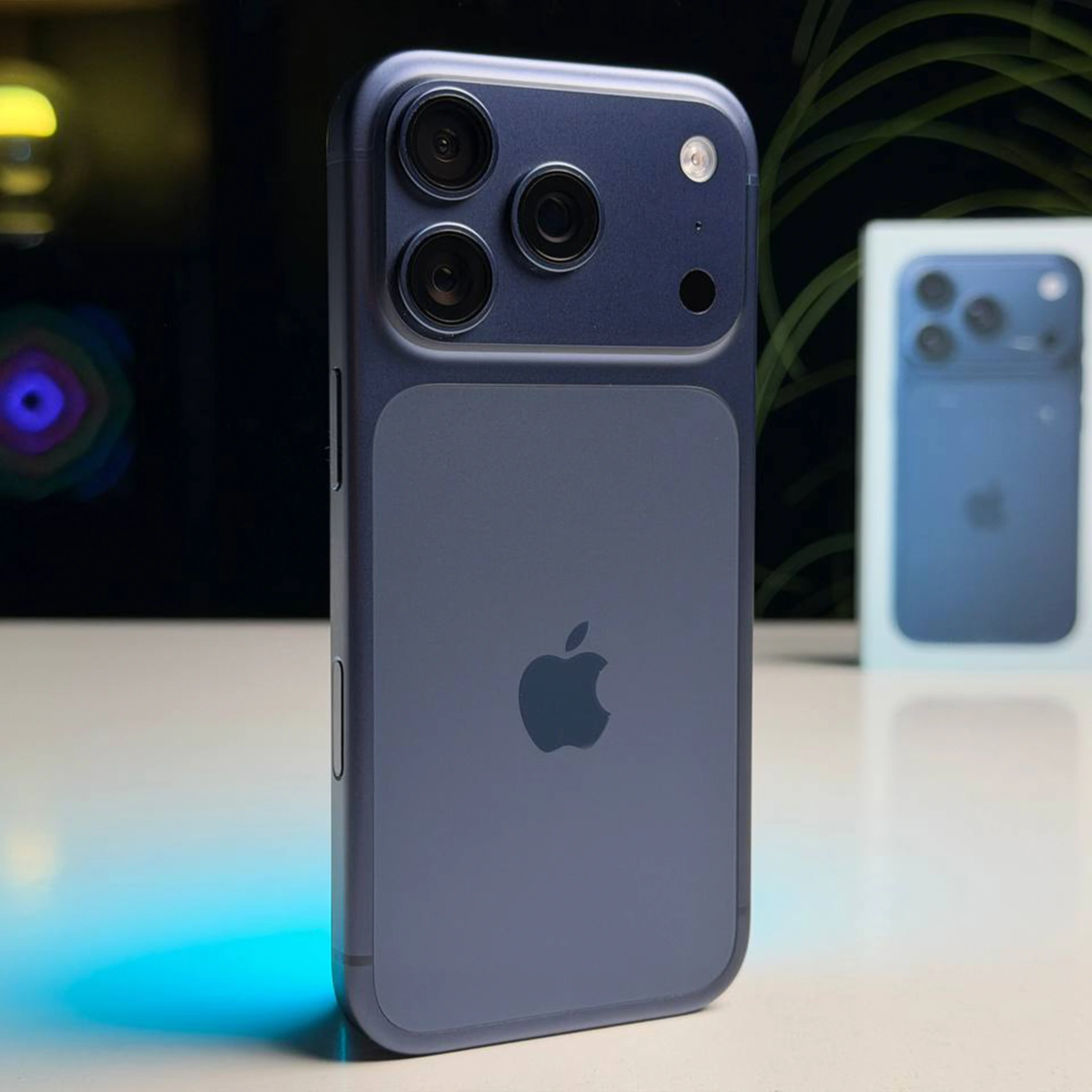 ВЖИВАНИЙ Б/У Apple iPhone 17 Pro 512GB Deep Blue (MG8N4) - Стан: гарний | Акумулятор: 100% | Комплектація: повний | Гарантія: 3 міс.