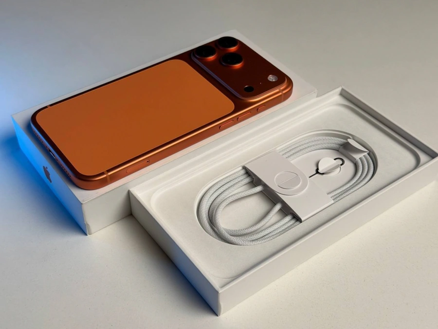 ВИТРИННЫЙ Apple iPhone 17 Pro Max 256GB Cosmic Orange (MFYN4) - Состояние: идеальный | Аккумулятор: 100% | Комплектация: полный | Гарантия: 6 мес.