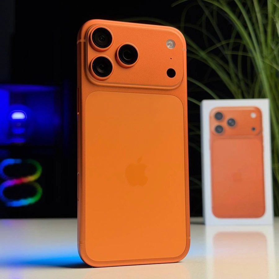 ВИТРИННЫЙ Apple iPhone 17 Pro Max 256GB Cosmic Orange (MFYN4) - Состояние: идеальный | Аккумулятор: 100% | Комплектация: полный | Гарантия: 6 мес.