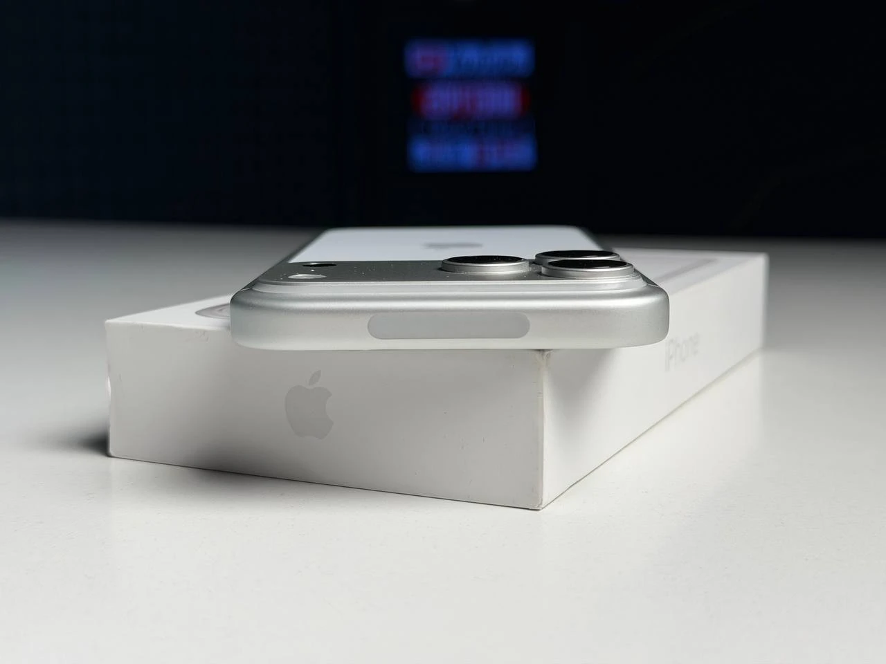 ВЖИВАНИЙ Б/У Apple iPhone 17 Pro Max 256GB eSim Silver (MFXG4, MFY84) - Состояние: хороший | Аккумулятор: 100% | Комплектация: полный | Гарантия: 3 мес.