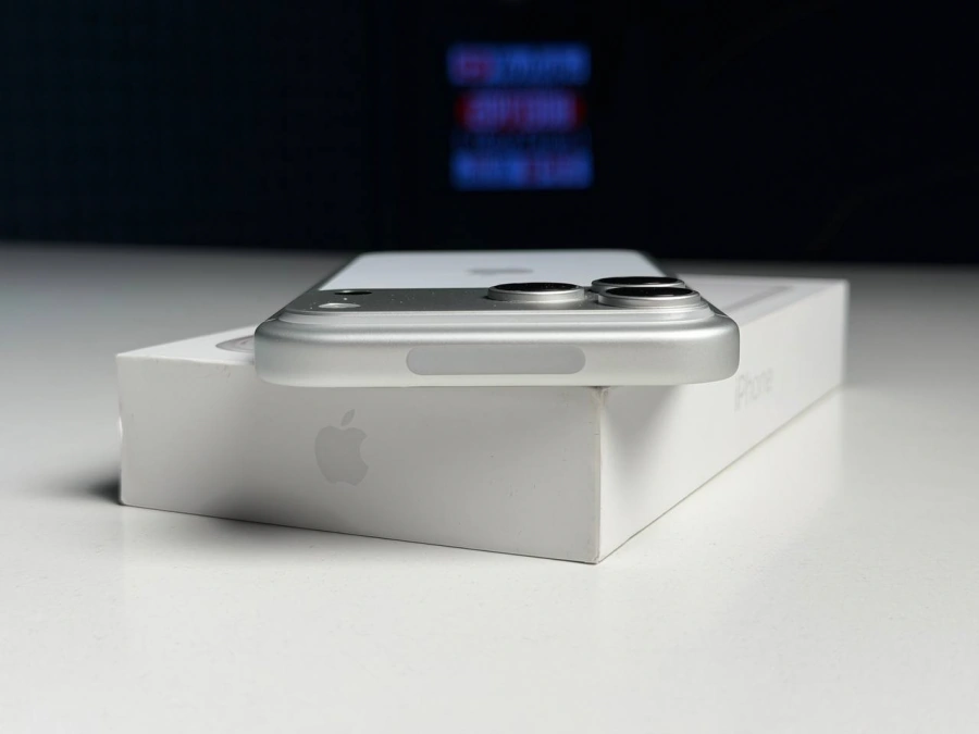 ВЖИВАНИЙ Б/У Apple iPhone 17 Pro Max 256GB eSim Silver (MFXG4, MFY84) - Состояние: хороший | Аккумулятор: 100% | Комплектация: полный | Гарантия: 3 мес.